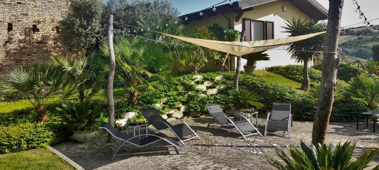 Agriturismo Tenuta Santa Maria Notaresco Екстериор снимка