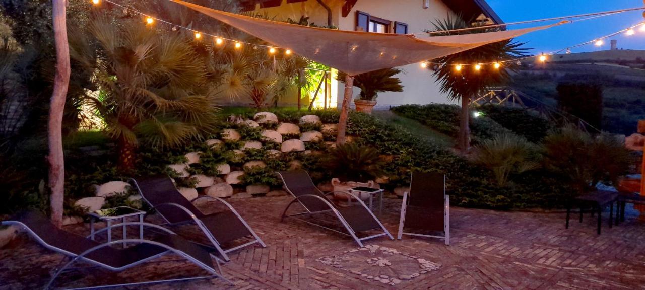 Agriturismo Tenuta Santa Maria Notaresco Екстериор снимка
